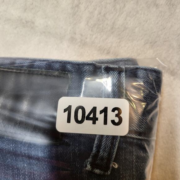 Calvin Klein Jeans Mens 38x31 Blue Straight Leg Stretch Denim Classic Pants - Picture 9 of 9